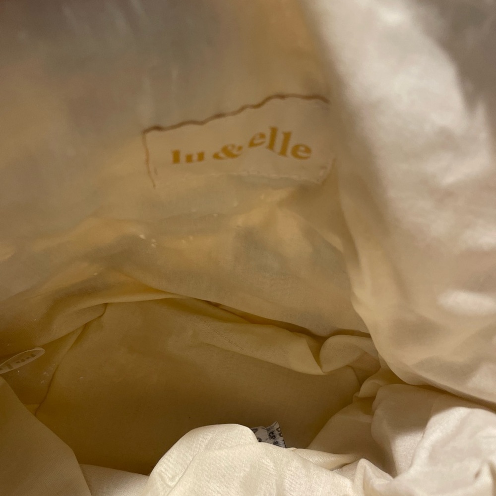 NWT Lu&Elle Woven Tan and Cream Sun-drift Tassel Bucket Bag - Picture 4 of 12